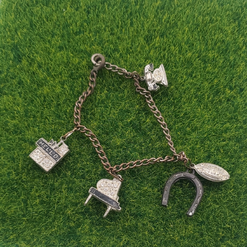 Antique Silver Charm Bracelet with Lucky Charms B3308
